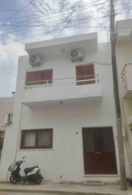 Arsinoe Guest House Famagusta  Exterior photo